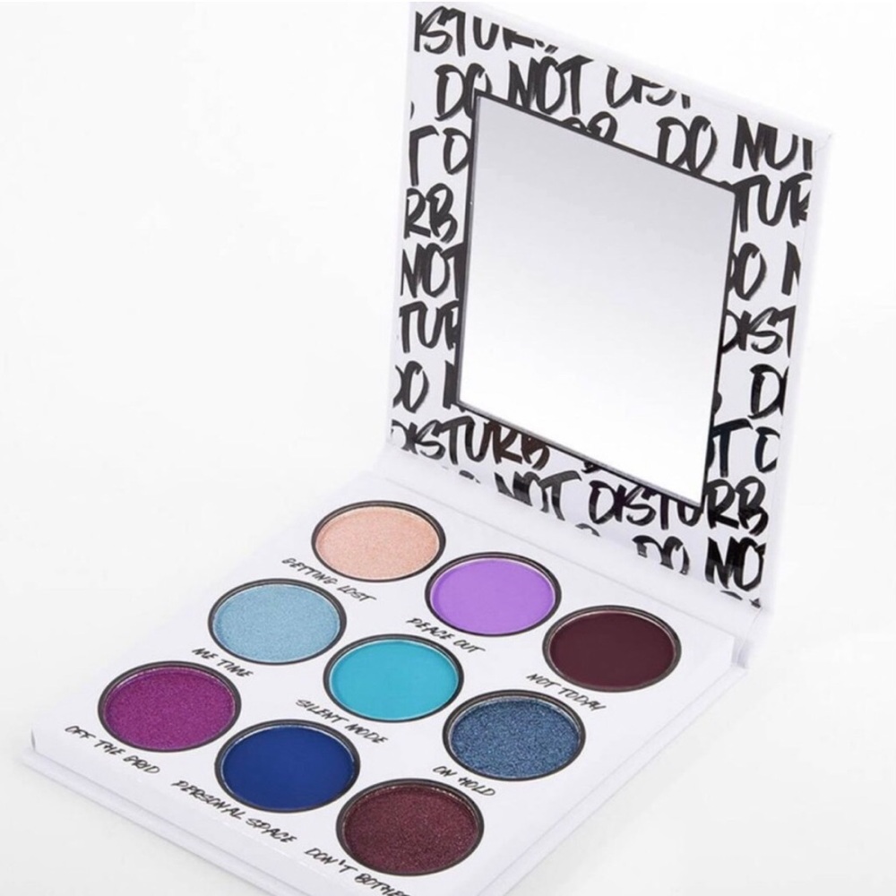 BH Cosmetics DO NOT DISTURB 9 Shade Pressed Pigments & Eyeshadow Palette